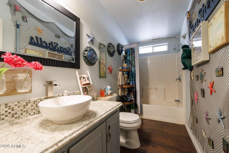 E Arbor Ave (3930)-24