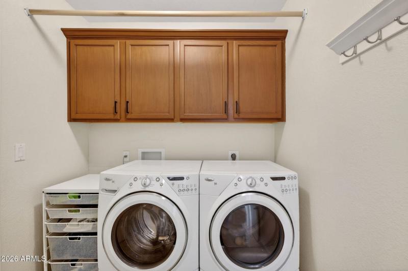 63-web-or-mls-42W Lone Cactus Dr