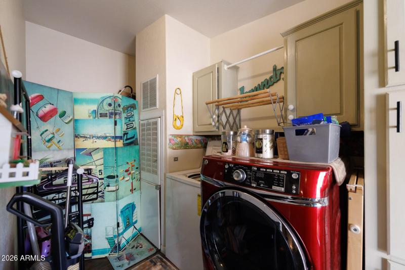 E Arbor Ave (3930)-26