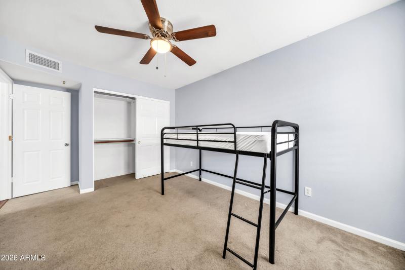 9432 E Voltaire Dr-37