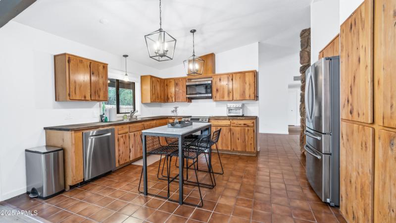 60 Gunsight Hills Dr