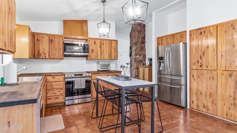 60 Gunsight Hills Dr