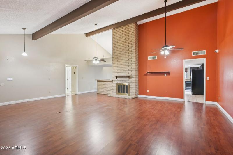 9-web-or-mls-W Utopia Rd-S1902-009