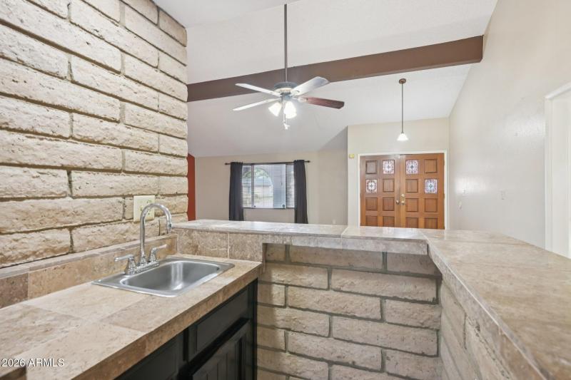 12-web-or-mls-W Utopia Rd-S1902-012