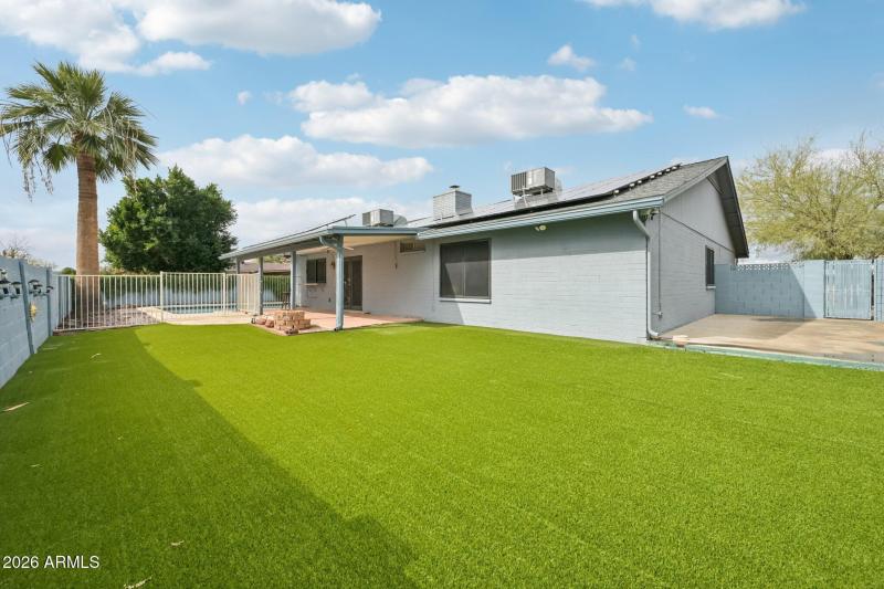 40-web-or-mls-W Utopia Rd-S1902-040