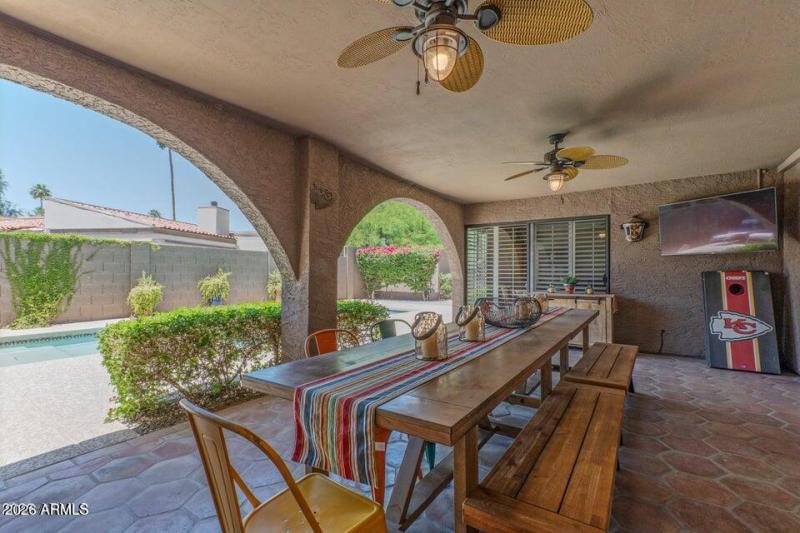 Huge covered patio
