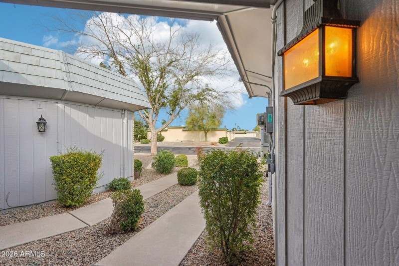 8-web-or-mls-W Ocotillo Dr-S1902-008