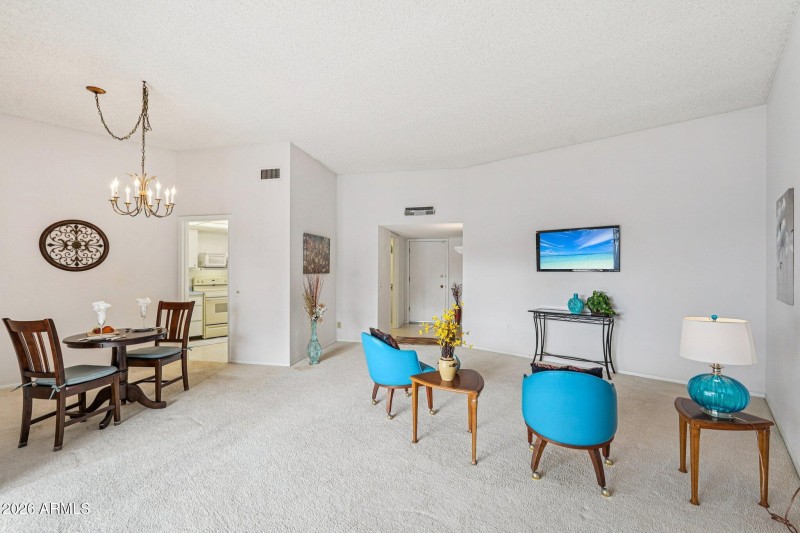 11-web-or-mls-W Ocotillo Dr-S1902-011