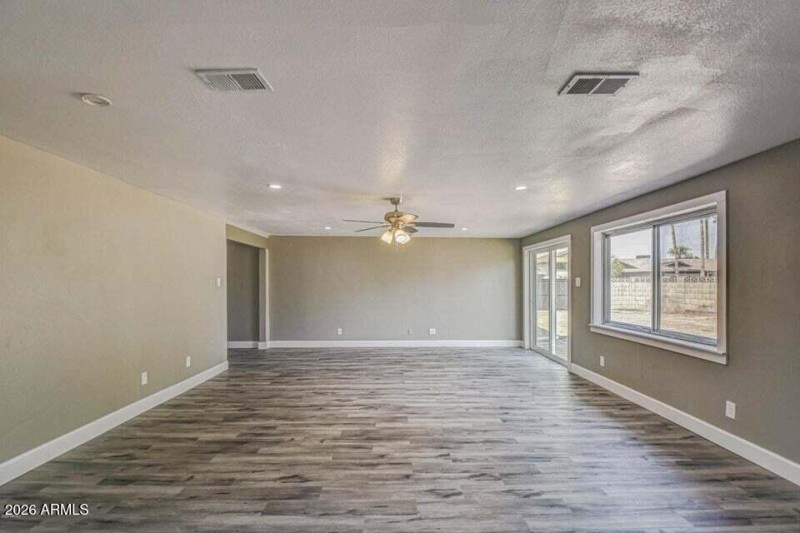 Living Room Unfurnished