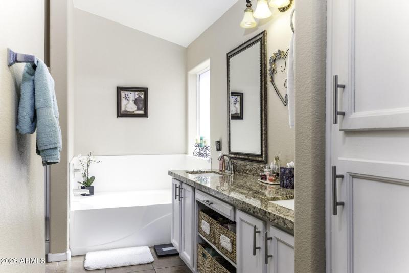 1515 N Poppy St - Primary Bathroom