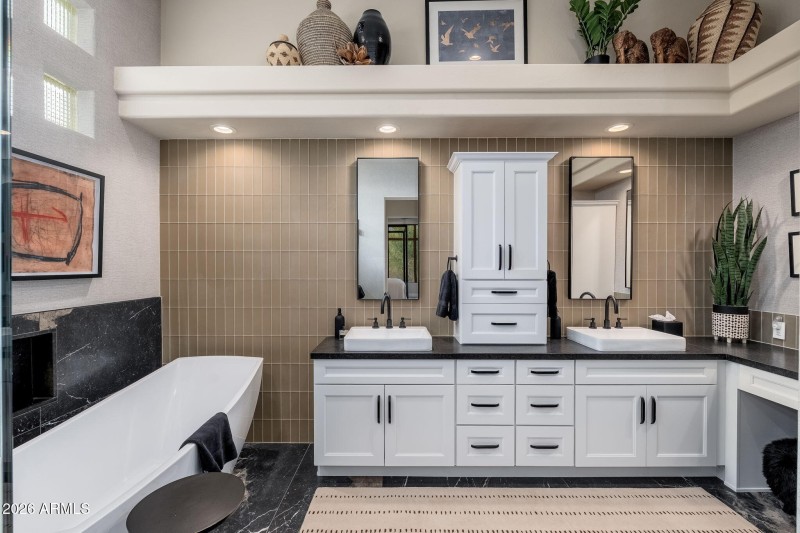 Primary Suite Bathroom