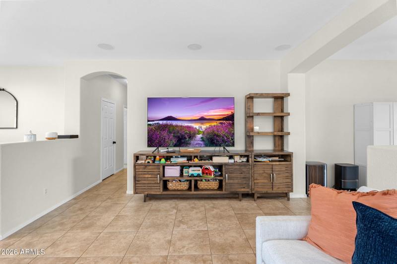 7-web-or-mls-34E Press Rd