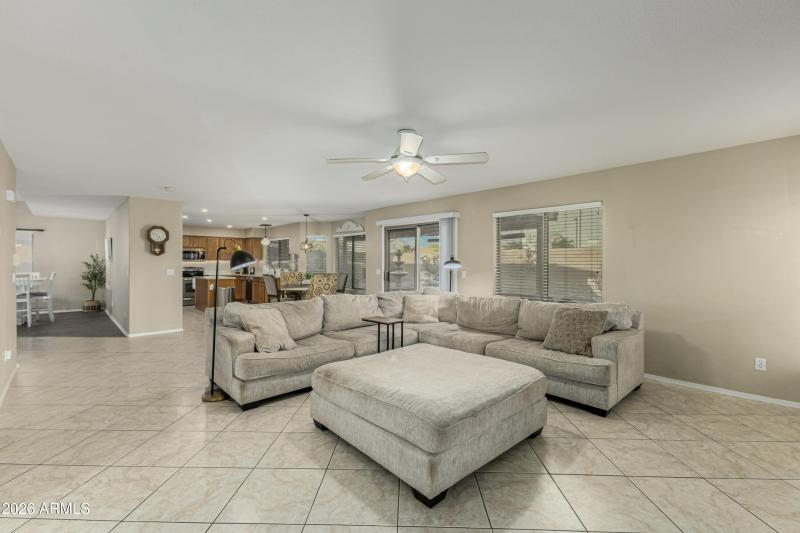 Family Room - Kitchen
