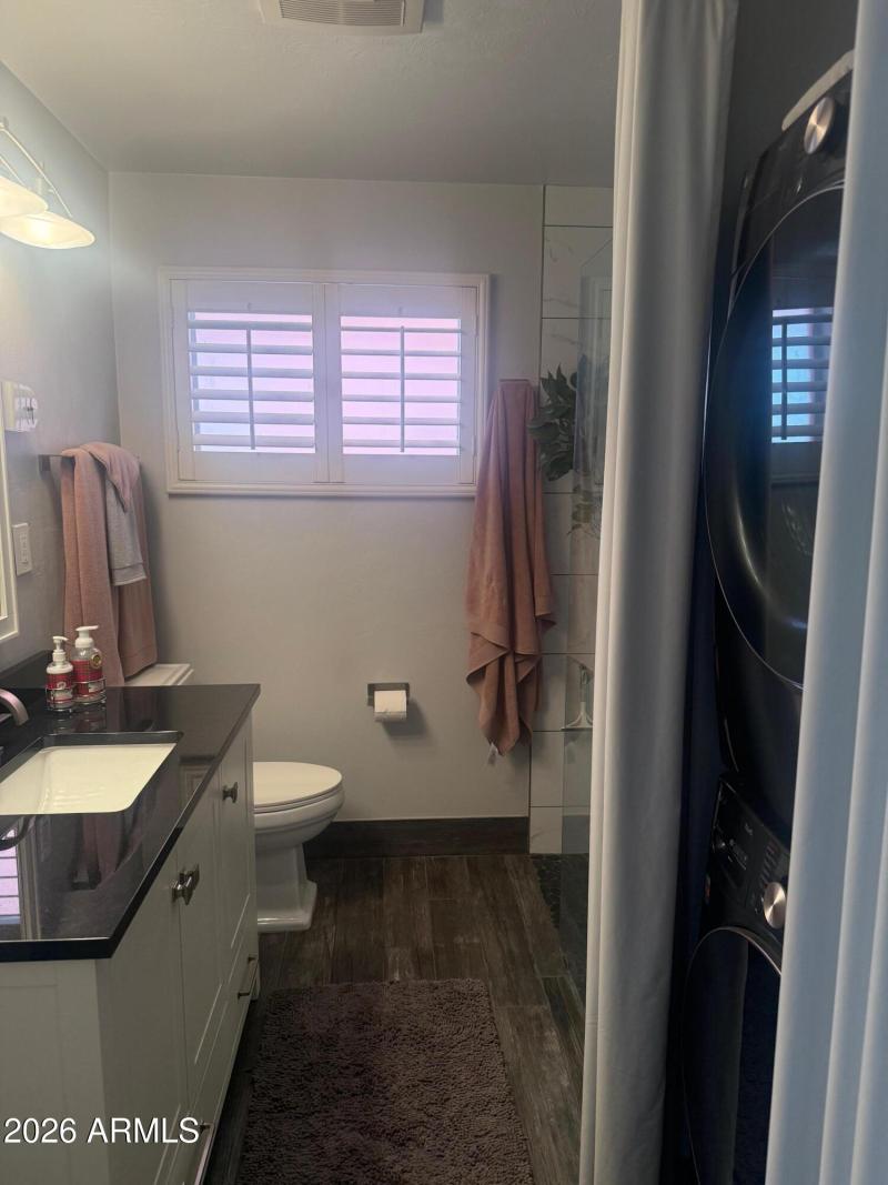 130 East Coronado Master Bathroom 3