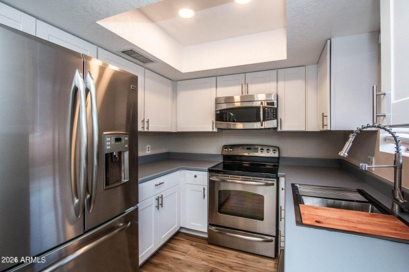 20240530051937690376000000-o