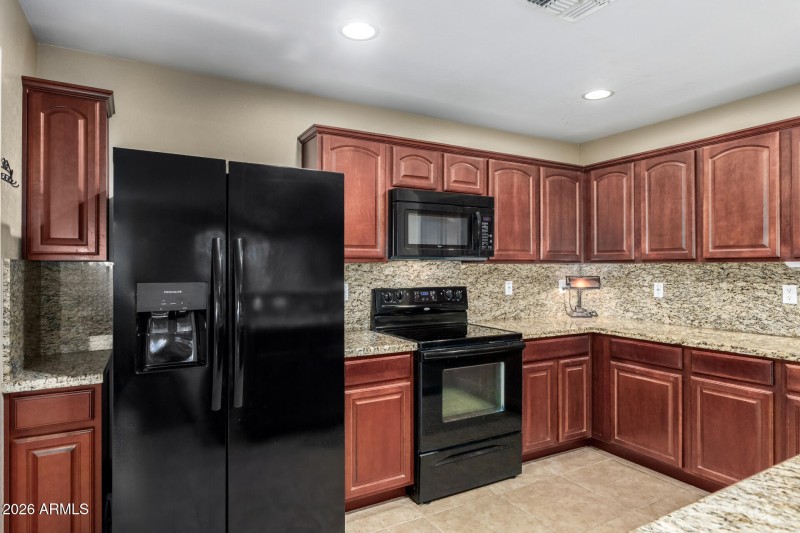 Kitchen with Breakfast Bar