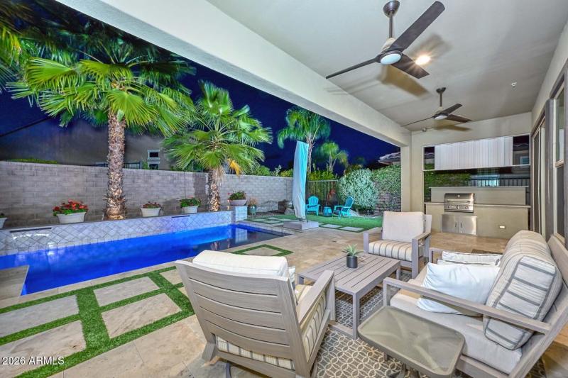 Covered Patio-Backyard