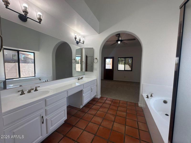 15 W Buena Vista (21)