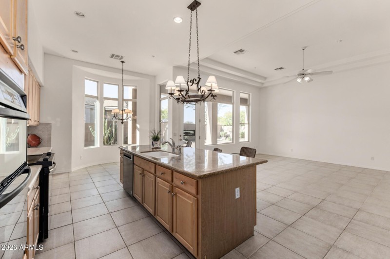 Kitchen/Familyroom