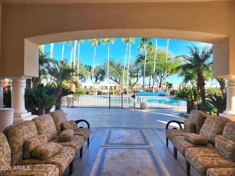 Las Palmas - Pool Seating Area