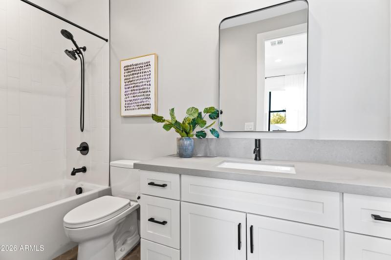 Ensuite Guest bath 1