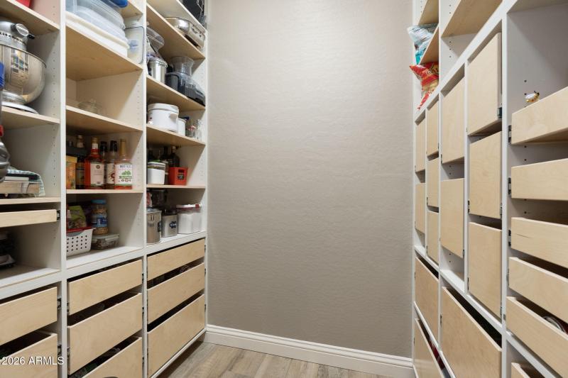 Walk-in Pantry