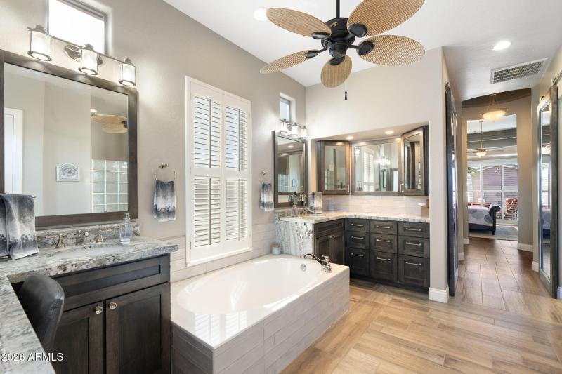Luxurious Master Bath