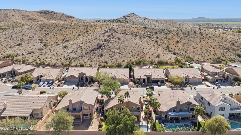 61-web-or-mls-16032-s-1st-st