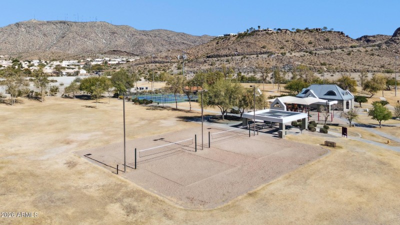 64-web-or-mls-16032-s-1st-st