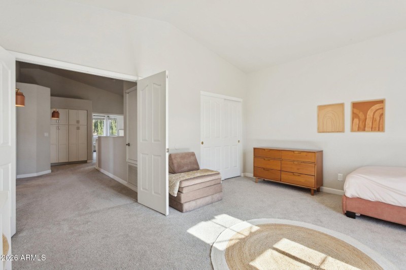 45-web-or-mls-16032-s-1st-st