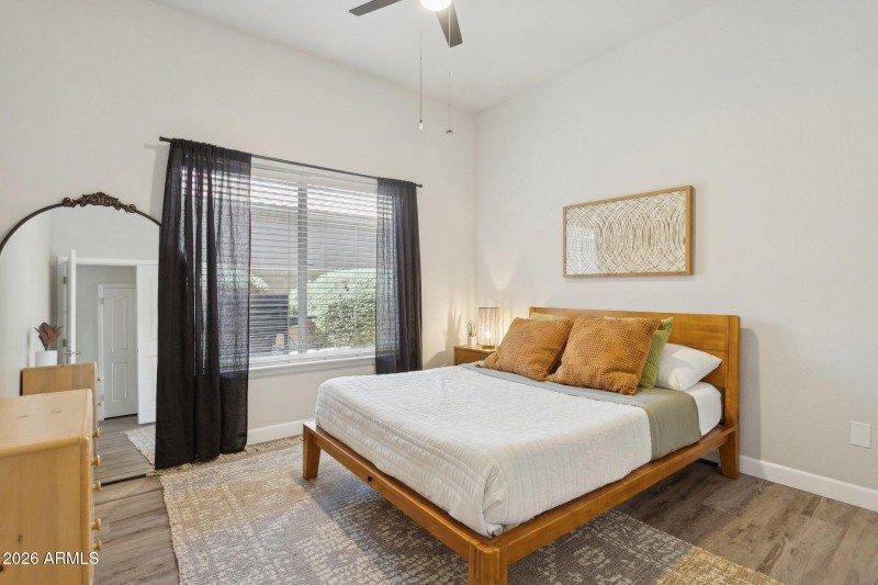 22-web-or-mls-16032-s-1st-st