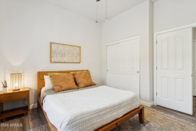 23-web-or-mls-16032-s-1st-st