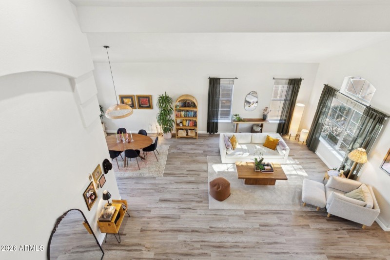 27-web-or-mls-16032-s-1st-st