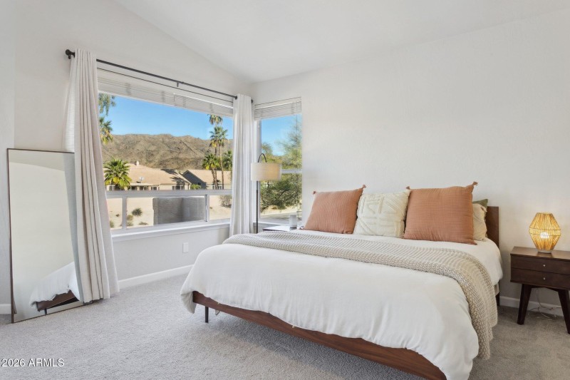 31-web-or-mls-16032-s-1st-st