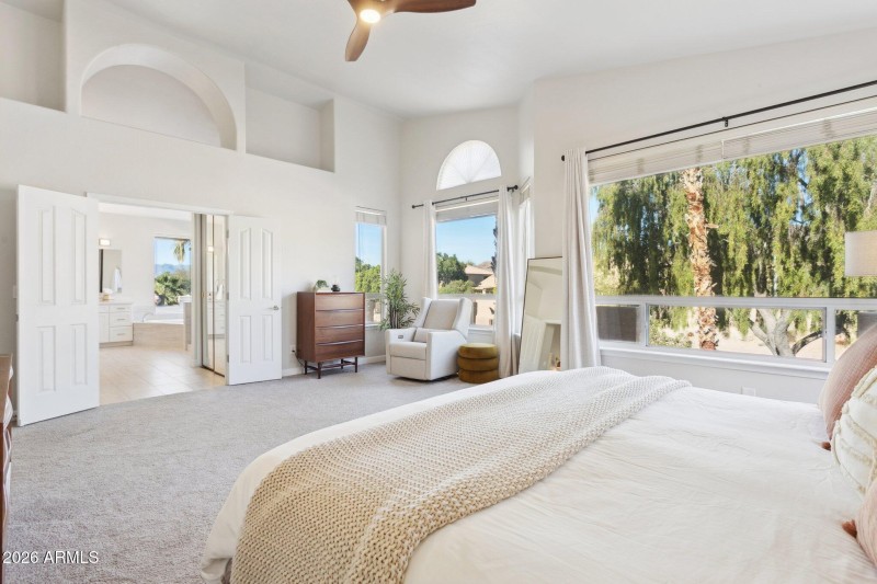 33-web-or-mls-16032-s-1st-st