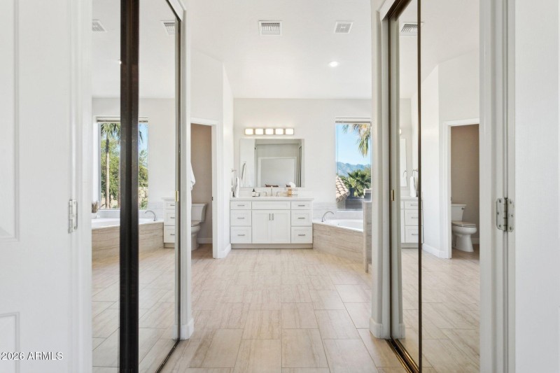 34-web-or-mls-16032-s-1st-st