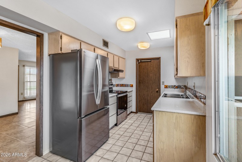 10737 W Santa Fe Dr-12