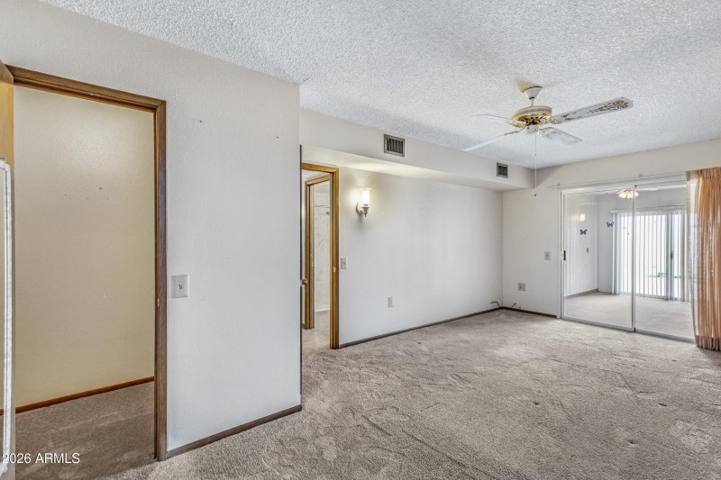 10737 W Santa Fe Dr-21