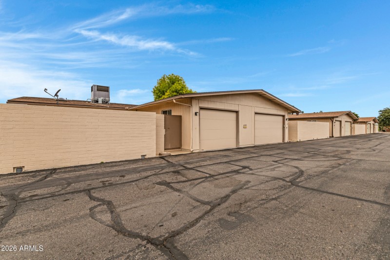 10737 W Santa Fe Dr-32