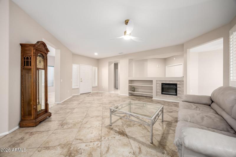 10 Open Concept - great for entertaining