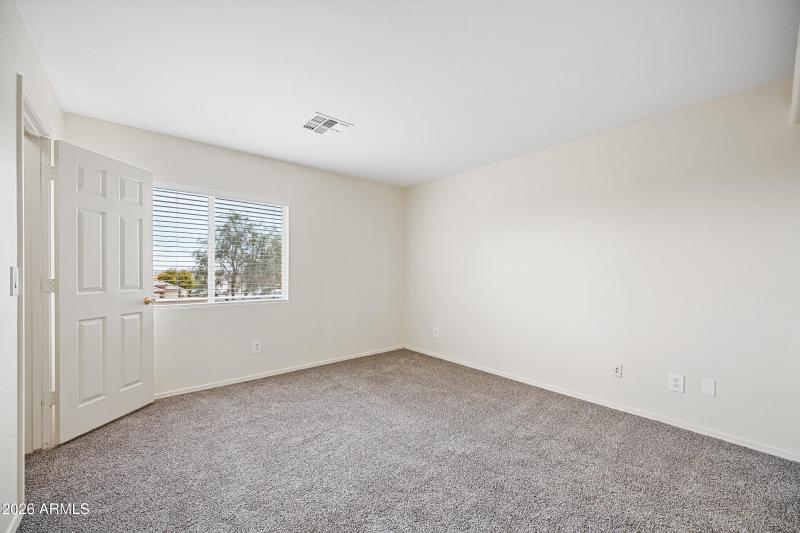 15-22749WMGS-ocupix-