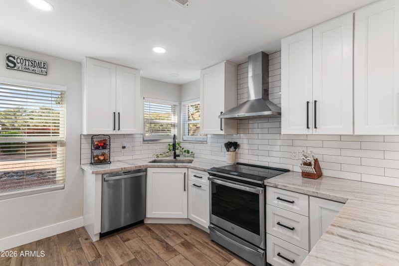 Oven Range with Vent Hood