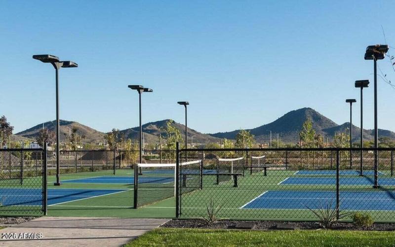 Norterra Tennis Court