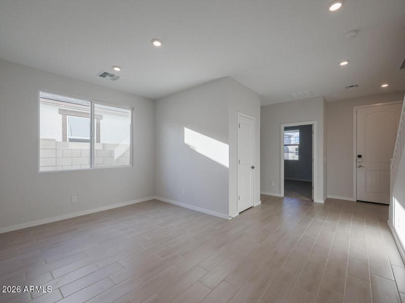 04_Beautiful-2-story-home-for-sale_Surpr