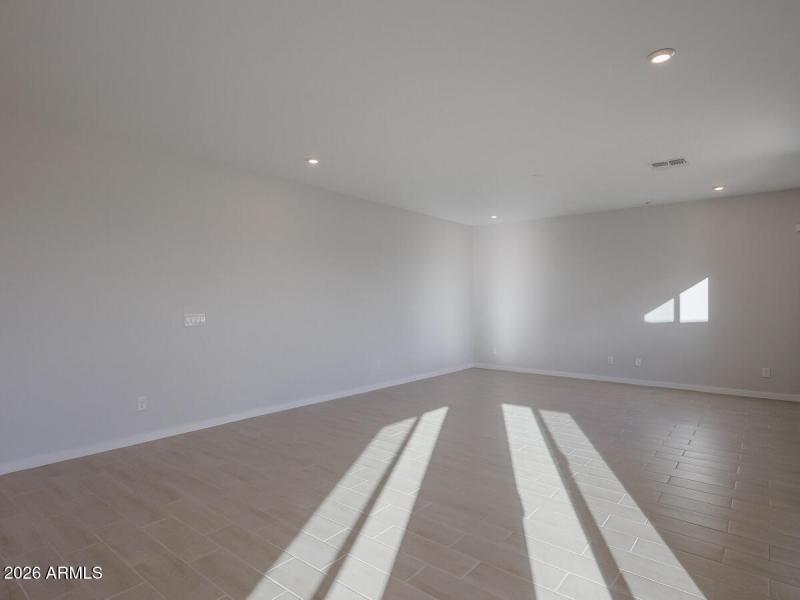 09_Beautiful-2-story-home-for-sale_Surpr