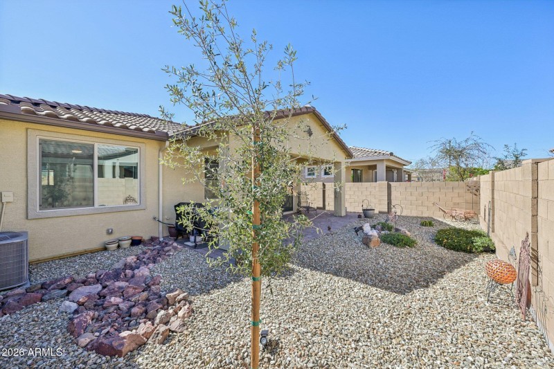 36-web-or-mls-W Fallen Leaf Ln-S2002-036