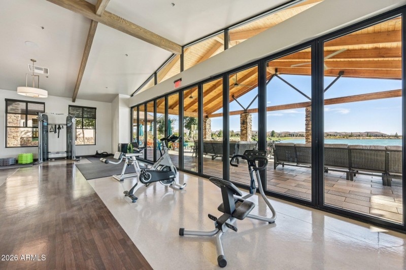 41-web-or-mls-W Fallen Leaf Ln-2002-912