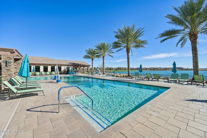 55-web-or-mls-W Fallen Leaf Ln-2002-926