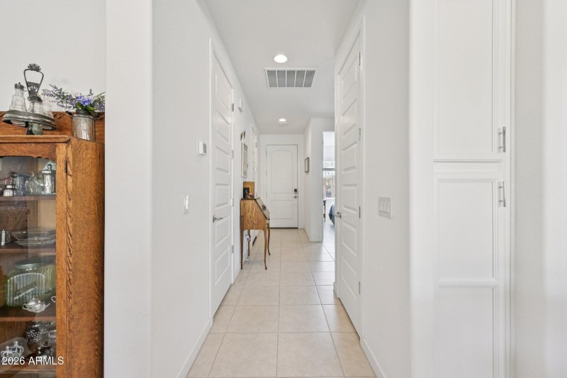 7-web-or-mls-W Fallen Leaf Ln-S2002-007