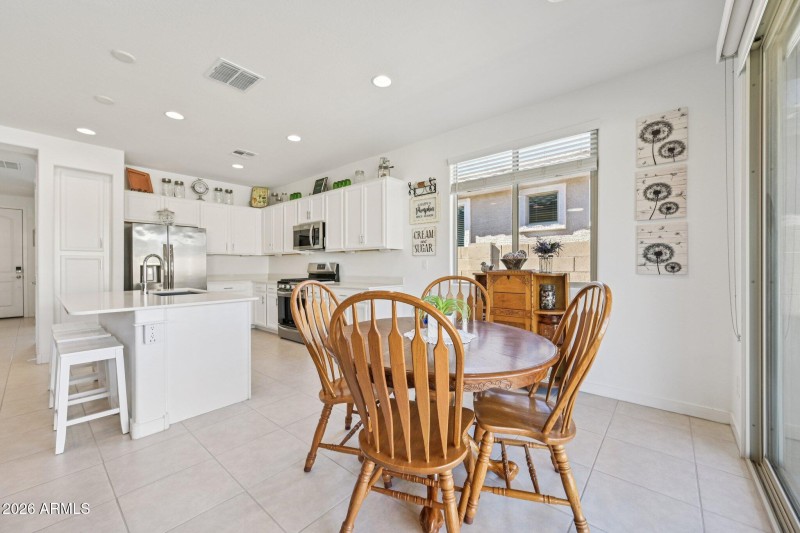 13-web-or-mls-W Fallen Leaf Ln-S2002-013